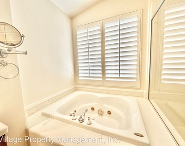 7415 Melodia Terrace - Photo Thumbnail 40