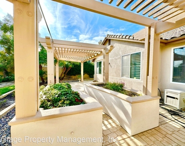 7415 Melodia Terrace - Photo Thumbnail 20