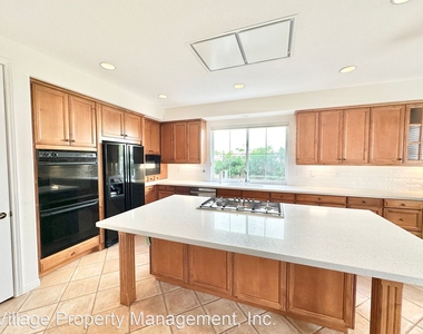 7415 Melodia Terrace - Photo Thumbnail 11