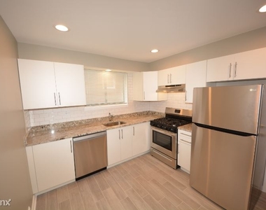 319 Bluff Ave Apt 1w - Photo Thumbnail 1