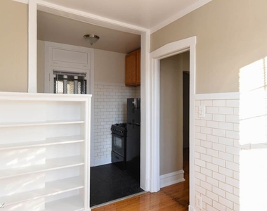 6364 N. Hermitage, Unit 2 - Photo Thumbnail 4