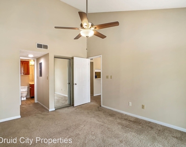 708 11th Street Unit 302 - Photo Thumbnail 7