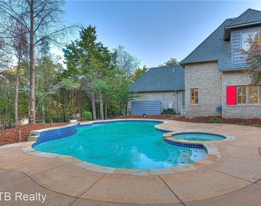 3801 Old Forest Ln - Photo Thumbnail 12