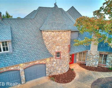 3801 Old Forest Ln - Photo Thumbnail 6