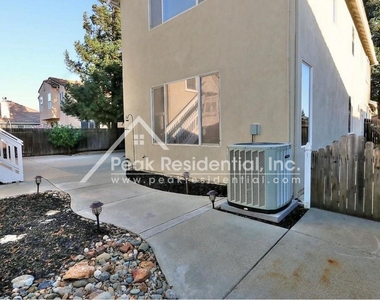 9621 Crisswell Drive - Photo Thumbnail 62