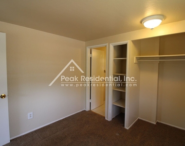 5372 Olive Ranch Rd - Rear Unit - Photo Thumbnail 12