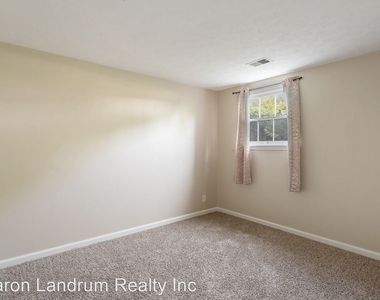 12506 Live Oak Drive - Photo Thumbnail 18