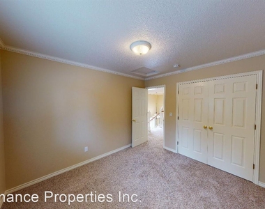 22804 Sw Pinehurst Drive - Photo Thumbnail 22