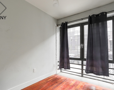 1131 Myrtle Avenue - Photo Thumbnail 4