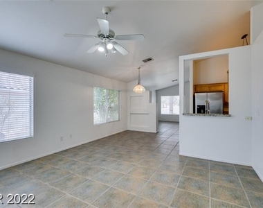 204 Zenith Point Avenue - Photo Thumbnail 28