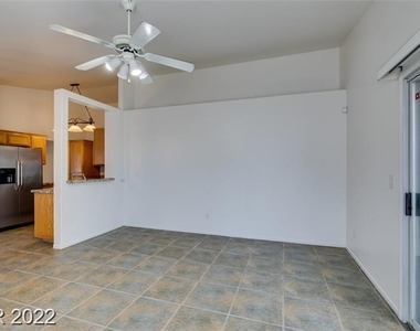 204 Zenith Point Avenue - Photo Thumbnail 26