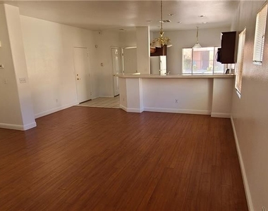 10520 Allthorn Avenue - Photo Thumbnail 2