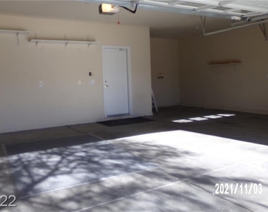 2216 Dogwood Ranch Avenue - Photo Thumbnail 17