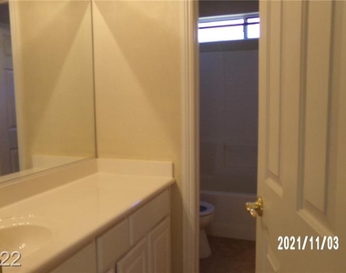 2216 Dogwood Ranch Avenue - Photo Thumbnail 13