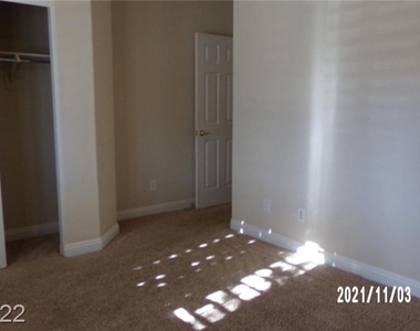 2216 Dogwood Ranch Avenue - Photo Thumbnail 11