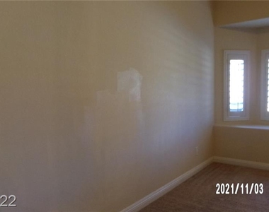 2216 Dogwood Ranch Avenue - Photo Thumbnail 9