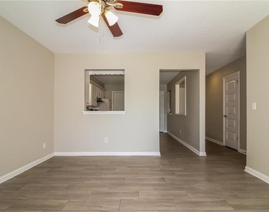 1124 Sw 78th Terrace - Photo Thumbnail 2