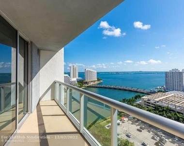 495 Brickell Ave - Photo Thumbnail 3