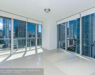 495 Brickell Ave - Photo Thumbnail 16