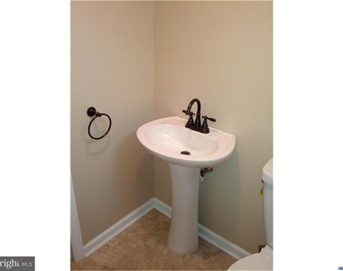 2509 Woodview Dr - Photo Thumbnail 15