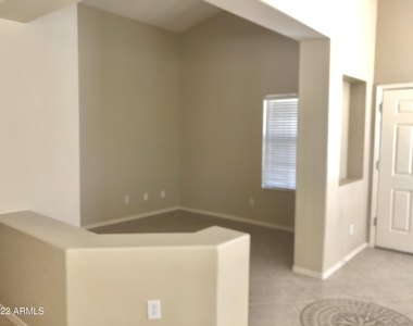 2504 W Canyon Way - Photo Thumbnail 5