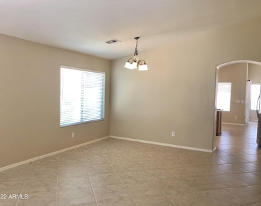 2504 W Canyon Way - Photo Thumbnail 2