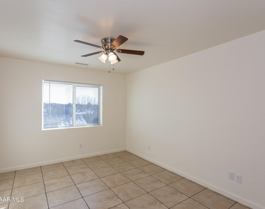 4781 N Lone Cactus Drive - Photo Thumbnail 6