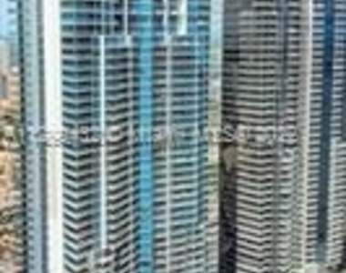 17001 Collins Ave - Photo Thumbnail 0