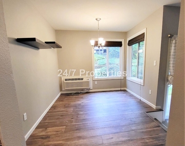 4615 Lakeview Blvd. - Photo Thumbnail 5