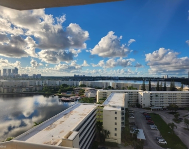 18041 Biscayne Blvd Apt 1203 - Photo Thumbnail 10