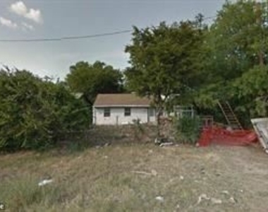 407 R Rocky Point Lane - Photo Thumbnail 2