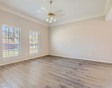 11213 Meadow Ln Unit - Photo Thumbnail 10