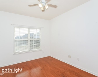 2104 Larks Court Unit - Photo Thumbnail 11