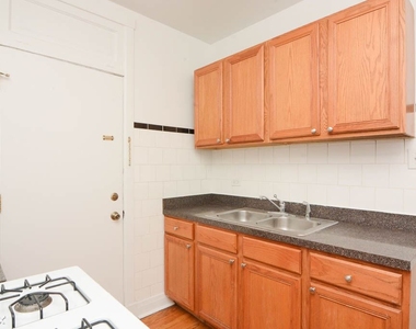 2649 N. Spaulding, Unit 1e - Photo Thumbnail 2