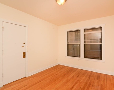 2649 N. Spaulding, Unit 2e - Photo Thumbnail 4