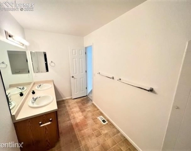 2833 R Tumblewood Grove - Photo Thumbnail 25