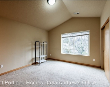 9253 N Macrum - Photo Thumbnail 16