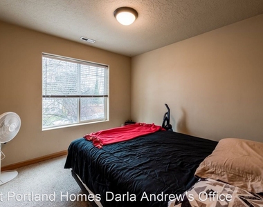 9253 N Macrum - Photo Thumbnail 11