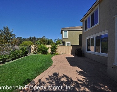 1071 Woodcrest Lane - Photo Thumbnail 4