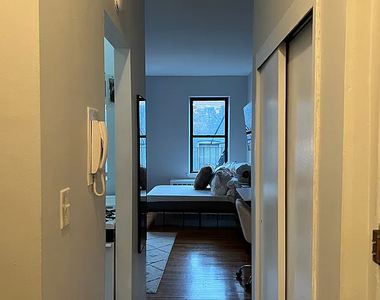 225 East 82nd Street - Photo Thumbnail 4