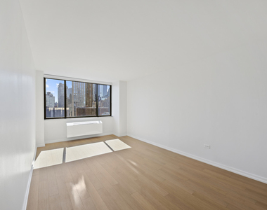 75 West End Ave - Photo Thumbnail 1