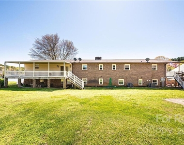 5023 Addison Lane - Photo Thumbnail 14