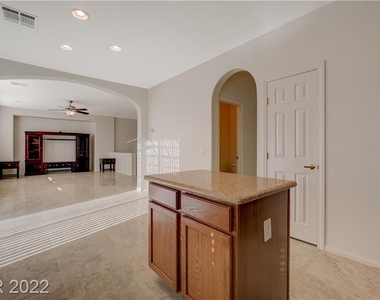 934 Trinity Pond Circle - Photo Thumbnail 12