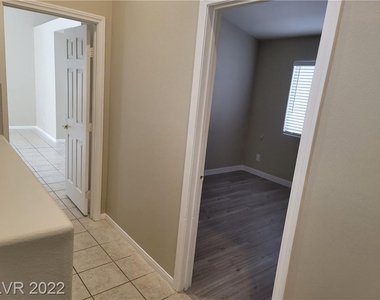 7457 Tamarind Avenue - Photo Thumbnail 14