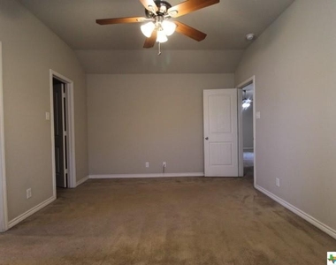 3003 Tarrant County Drive - Photo Thumbnail 19