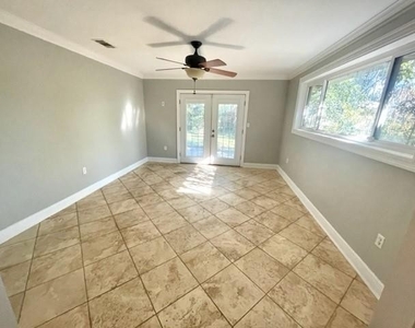 3521 N Labarre Road - Photo Thumbnail 4