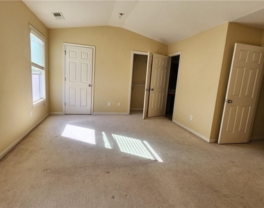 308 Knelston Oak Drive - Photo Thumbnail 16