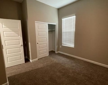 22785 N Diamond Drive - Photo Thumbnail 6