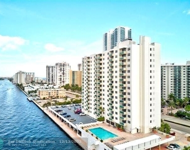 3000 S Ocean Dr - Photo Thumbnail 1