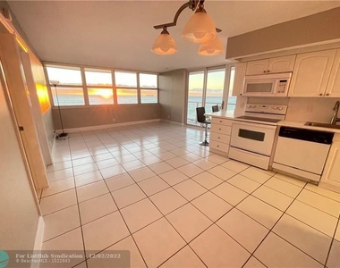 209 N Fort Lauderdale Beach Blvd - Photo Thumbnail 8